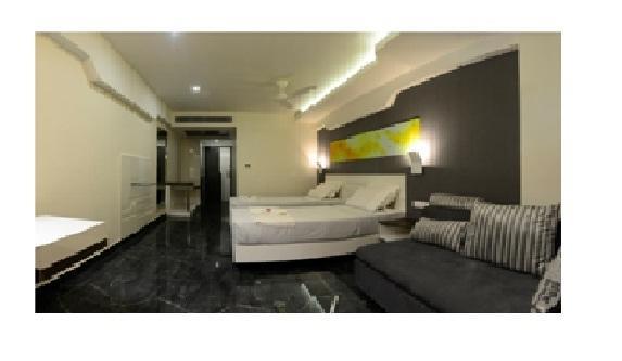 Hotel Vijay Elanza Kojambuttúr Kültér fotó